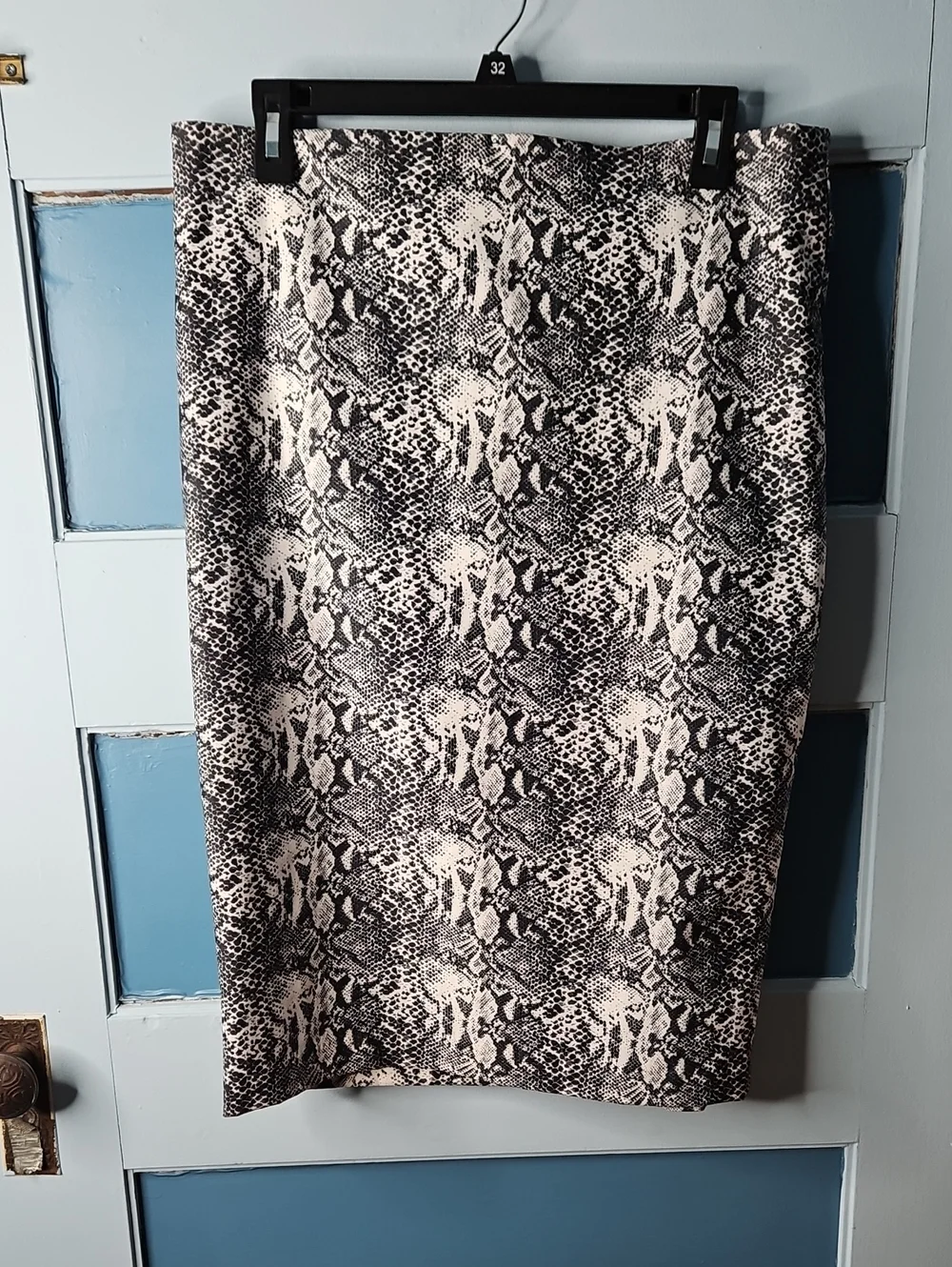 Katherine Barclay Black & Cream Snake Print Pencil Skirt 10